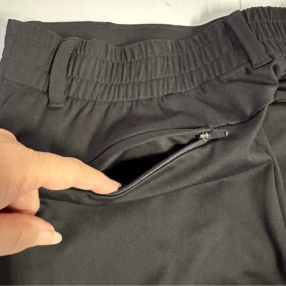 Lands’ End women’s size medium 10/12 pull on pants black color with zip pockets - Picture 3 of 14